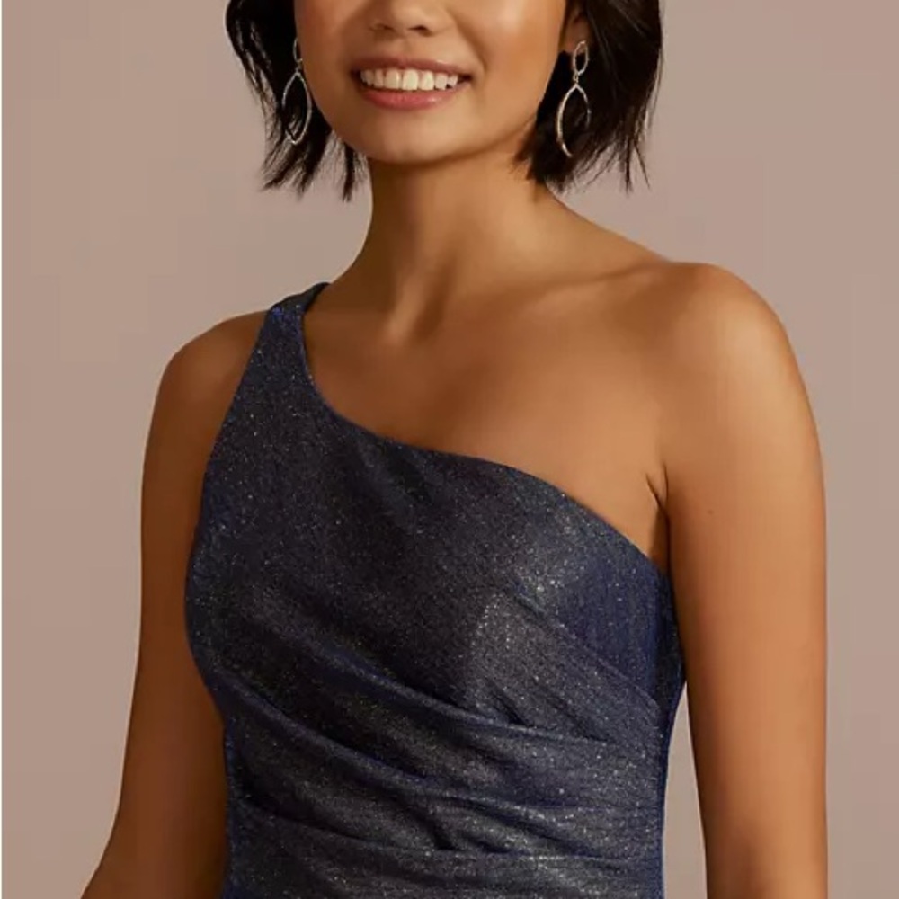 Beautiful one shoulder dress by Jules & Cleo. Worn once, excellent condition.